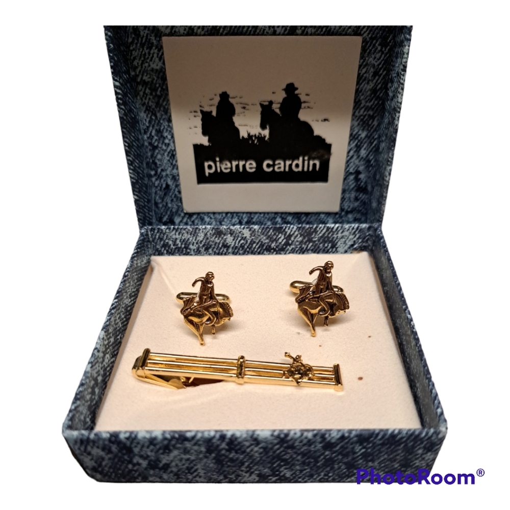 Vintage Pierre Cardin Cufflink Set - Picture 1 of 3